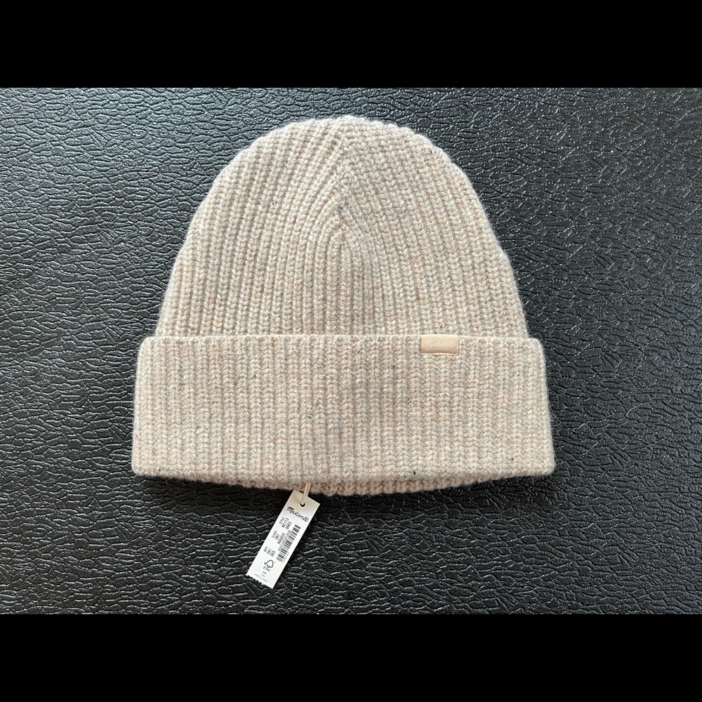Madewell Chunky Merino Wool Cuffed Beanie. NWT.